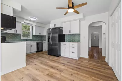 1660 Beech Street, Saint Paul, MN 55106 - Photo 17
