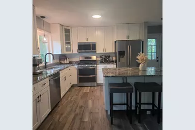 14104 Knollway Drive N, Minnetonka, MN 55305 - Photo 3
