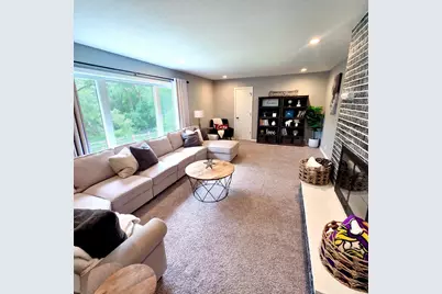 14104 Knollway Drive N, Minnetonka, MN 55305 - Photo 7