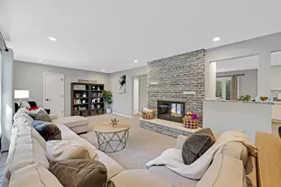 14104 Knollway Dr N, Minnetonka, MN 55305 - Photo 13