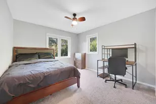 14104 Knollway Dr N, Minnetonka, MN 55305 - Photo 27
