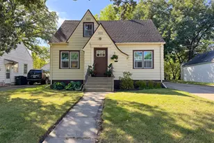 217 W Church St, Fergus Falls, MN 56537 - Photo 1