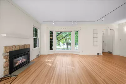 680 Mount Curve Boulevard, Saint Paul, MN 55116 - Photo 7