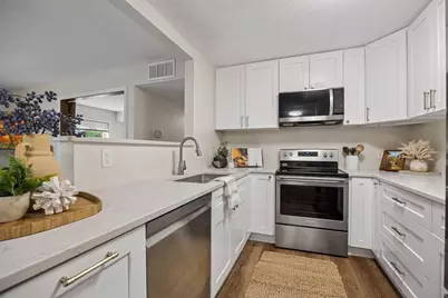 12621 Sherwood Place #C11, Minnetonka, MN 55305 - Photo 9