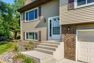 10355 Balsam Lane, Eden Prairie, MN 55347 - Photo 3