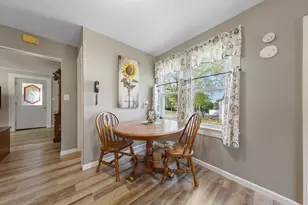 321 Oak St, Le Sueur, MN 56058 - Photo 9
