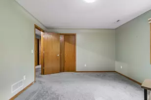 15549 Michele Ln, Eden Prairie, MN 55346 - Photo 33