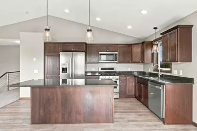 822 Deer Path, Montgomery, MN 56069 - Photo 13