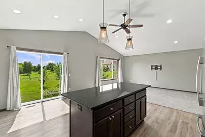 822 Deer Path, Montgomery, MN 56069 - Photo 11