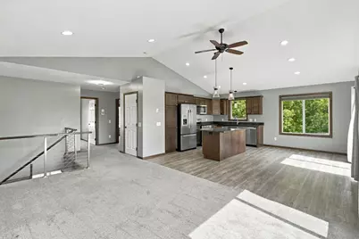 822 Deer Path, Montgomery, MN 56069 - Photo 5