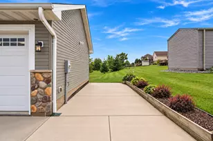 822 Deer Path, Montgomery, MN 56069 - Photo 3