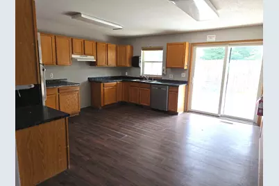1806 E Lincoln Avenue, Montevideo, MN 56265 - Photo 11