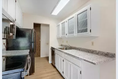708 Old Settlers Trail #2, Hopkins, MN 55343 - Photo 5