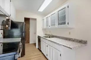 708 Old Settlers Trail, Hopkins, MN 55343 - Photo 5