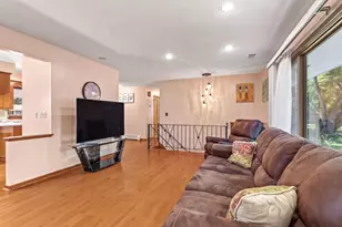 4738 Decatur Pl N, New Hope, MN 55428 - Photo 5