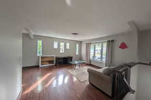 171 Hanson Rd, Mahtomedi, MN 55115 - Photo 1