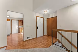 978 Winterberry Dr, Woodbury, MN 55125 - Photo 11