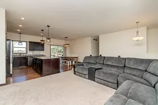 916 Forest Edge Dr, Jordan, MN 55352 - Photo 9