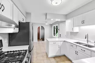 4030 Mackubin St, Shoreview, MN 55126 - Photo 5