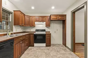 910 10th St NW, Austin, MN 55912 - Photo 11