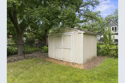 910 10th Street NW, Austin, MN 55912 - Photo 5