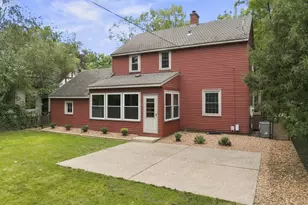 910 10th St NW, Austin, MN 55912 - Photo 7