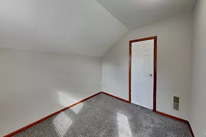 303 Curtice Street E, Saint Paul, MN 55107 - Photo 9