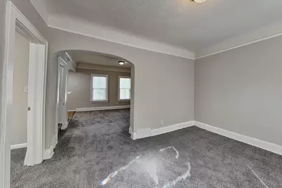 303 Curtice Street E, Saint Paul, MN 55107 - Photo 3