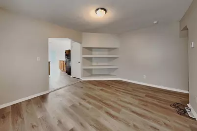 1910 Chelton Avenue W, Saint Paul, MN 55104 - Photo 7