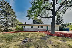 11811 65th Pl N, Maple Grove, MN 55369 - Photo 1
