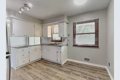 11811 65th Place N, Maple Grove, MN 55369 - Photo 3