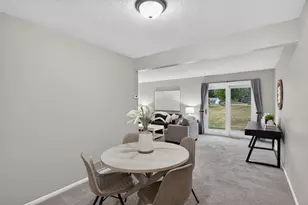 456 Dorland Ct S, Maplewood, MN 55119 - Photo 3