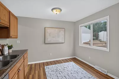 456 Dorland Court S, Maplewood, MN 55119 - Photo 7