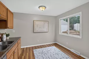 456 Dorland Ct S, Maplewood, MN 55119 - Photo 7