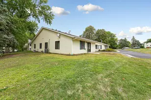 3831 Heather Dr, Eagan, MN 55122 - Photo 5