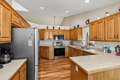 3012 Highpointe Curve, Roseville, MN 55113 - Photo 9