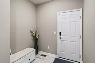 11008 Kingsview Ln N, Maple Grove, MN 55369 - Photo 19