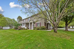 738 Maple Hills Dr, Maplewood, MN 55117 - Photo 3