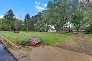6728 W River Rd, Brooklyn Center, MN 55430 - Photo 25