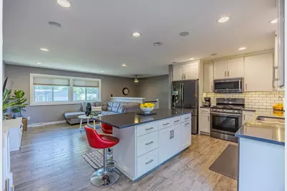 10225 99th Avenue N, Maple Grove, MN 55369 - Photo 9