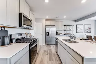 1922 Highview Ter, Shakopee, MN 55379 - Photo 5