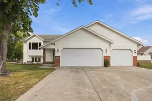 1701 33 1/2 Street S, Moorhead, MN 56560 - Photo 1