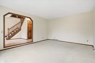 4710 Goldenrod Ln N, Plymouth, MN 55442 - Photo 11
