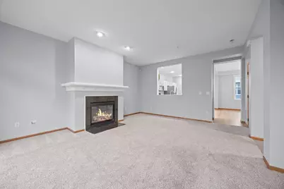 1686 Village Trail E #2, Maplewood, MN 55109 - Photo 11