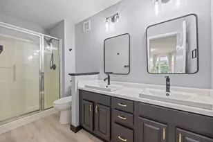 1686 Village Trail E, Maplewood, MN 55109 - Photo 17