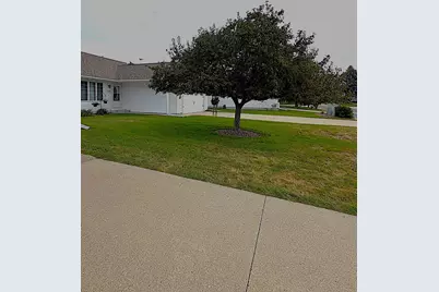 140 Orchard Manor Drive SE, Plainview, MN 55964 - Photo 3