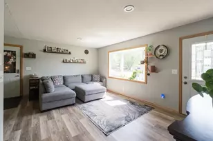 113 N Hawthorn St, Royalton, MN 56373 - Photo 5