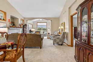 516 Holly Ln N, Oakdale, MN 55128 - Photo 17