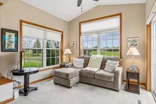 516 Holly Ln N, Oakdale, MN 55128 - Photo 19
