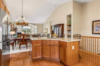 516 Holly Lane N, Oakdale, MN 55128 - Photo 15